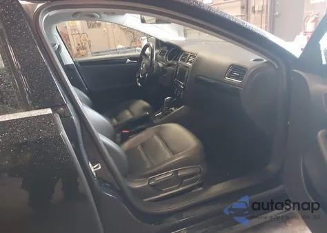 2017 Volkswagen Jetta 1.8T Sel/1.8T Sel Premium from USA, damaged, VIN 3VWL17AJ5HM361319